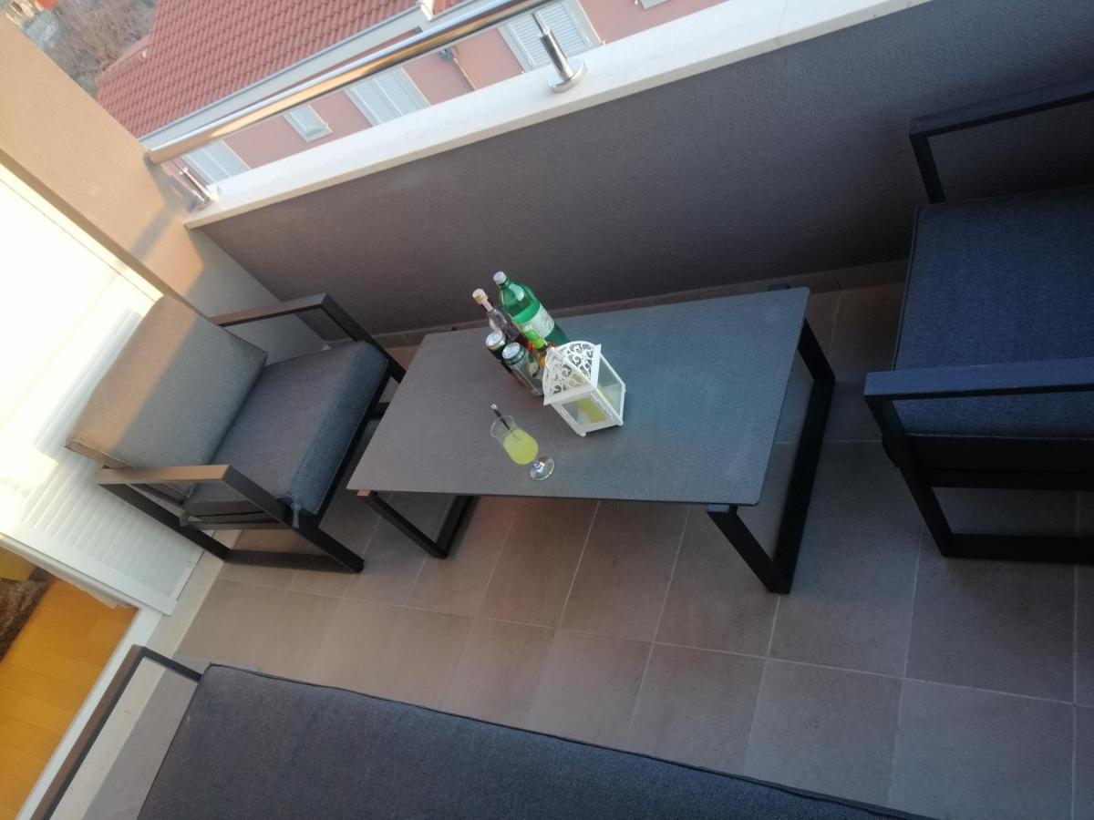 Luxury Apartment Queen Солин Екстериор снимка