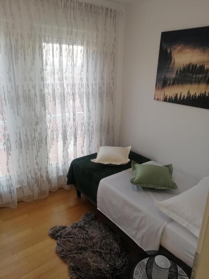 Luxury Apartment Queen Солин Екстериор снимка