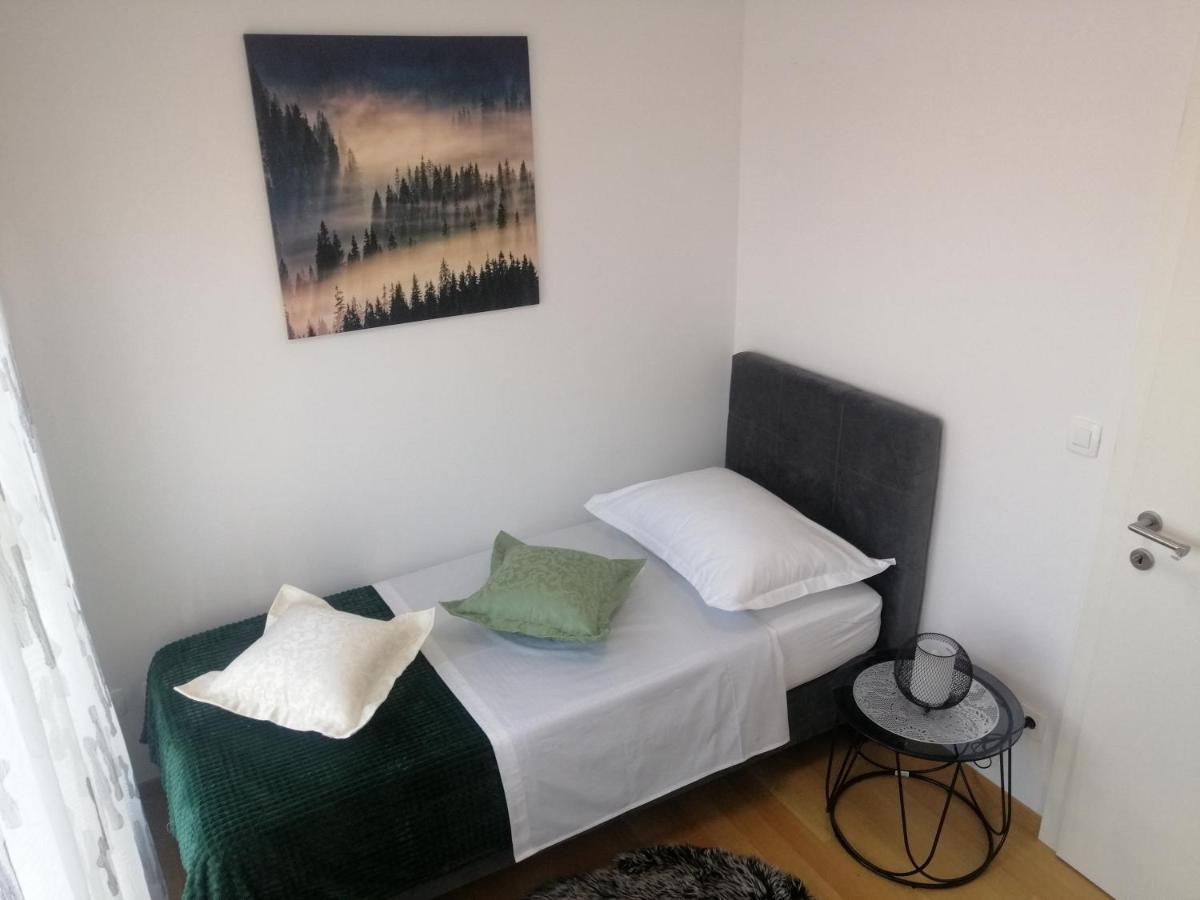 Luxury Apartment Queen Солин Екстериор снимка