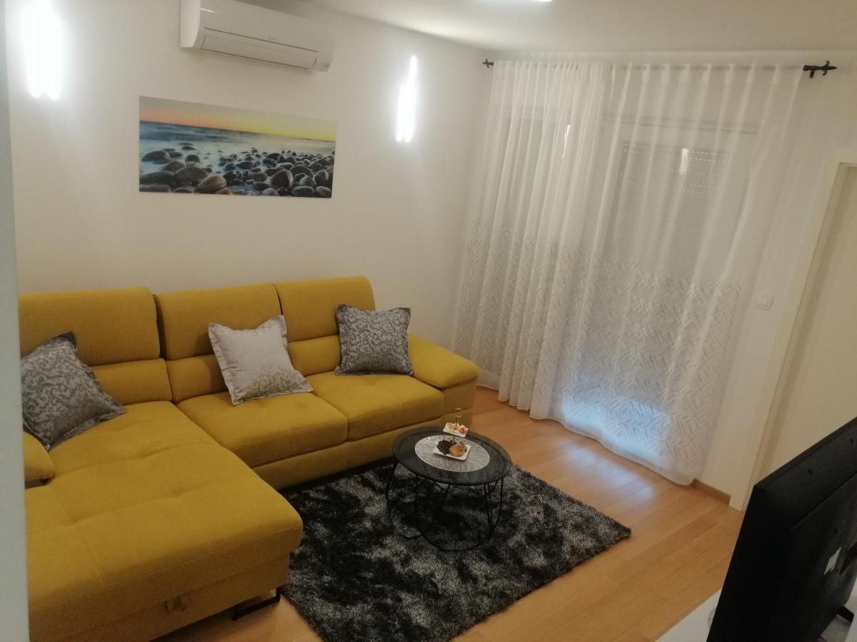 Luxury Apartment Queen Солин Екстериор снимка