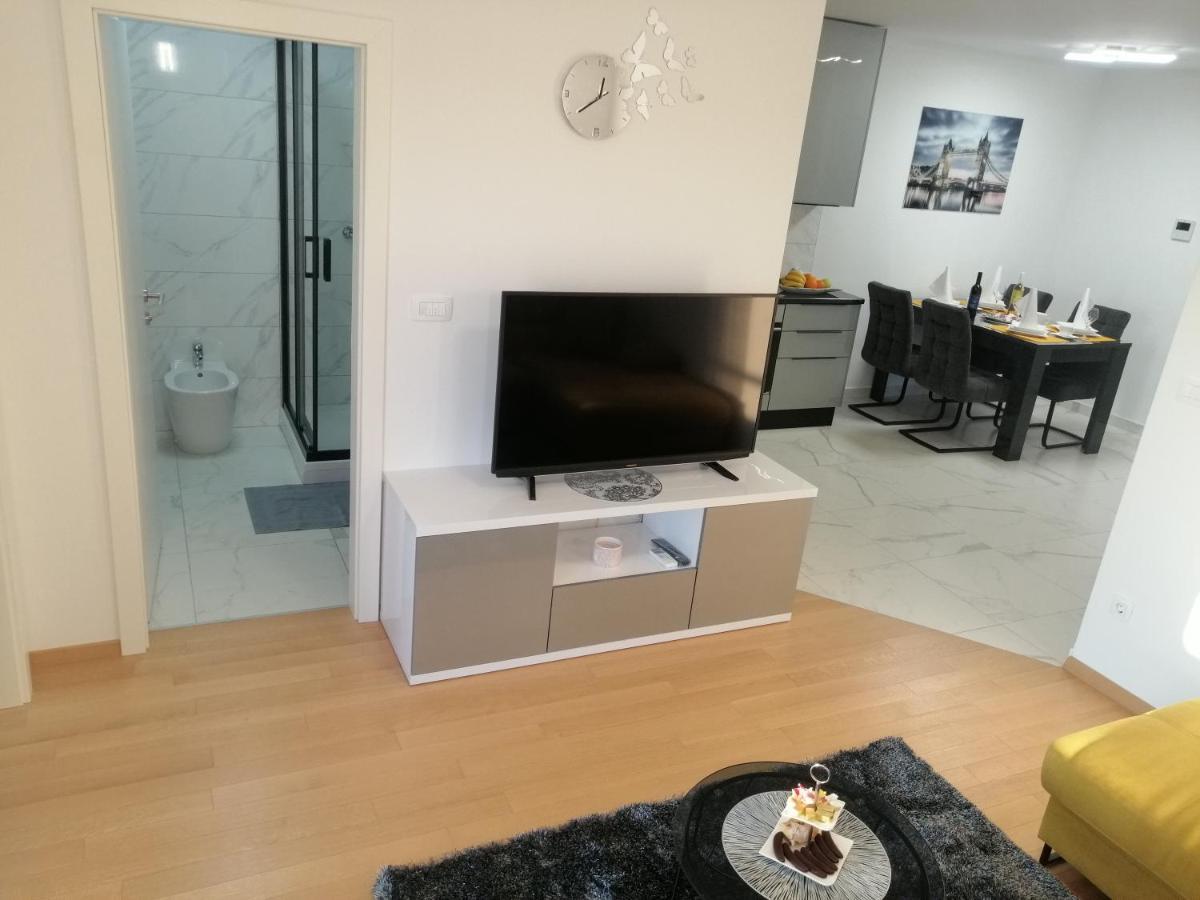 Luxury Apartment Queen Солин Екстериор снимка