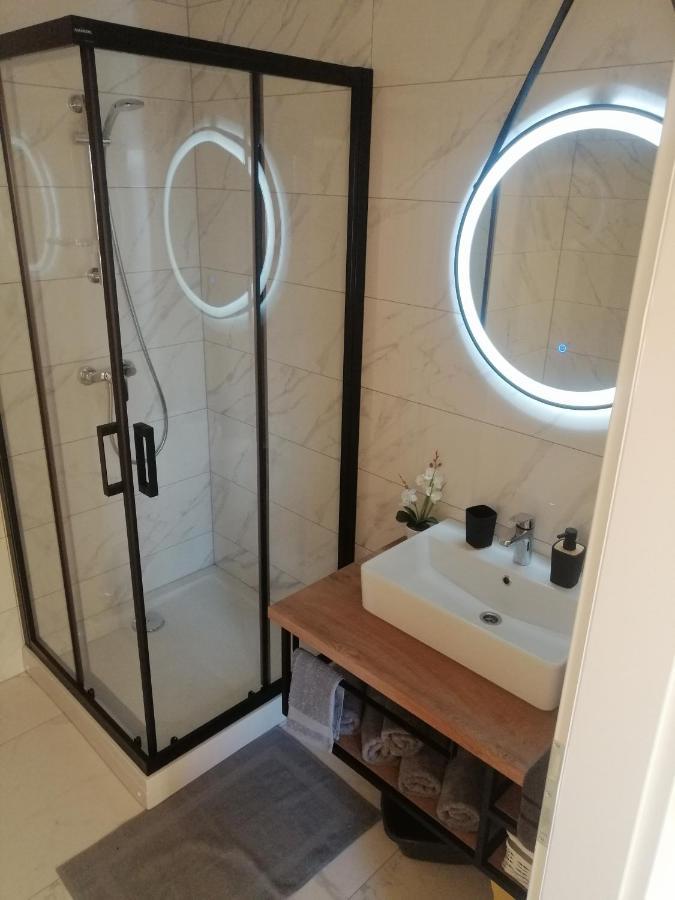 Luxury Apartment Queen Солин Екстериор снимка