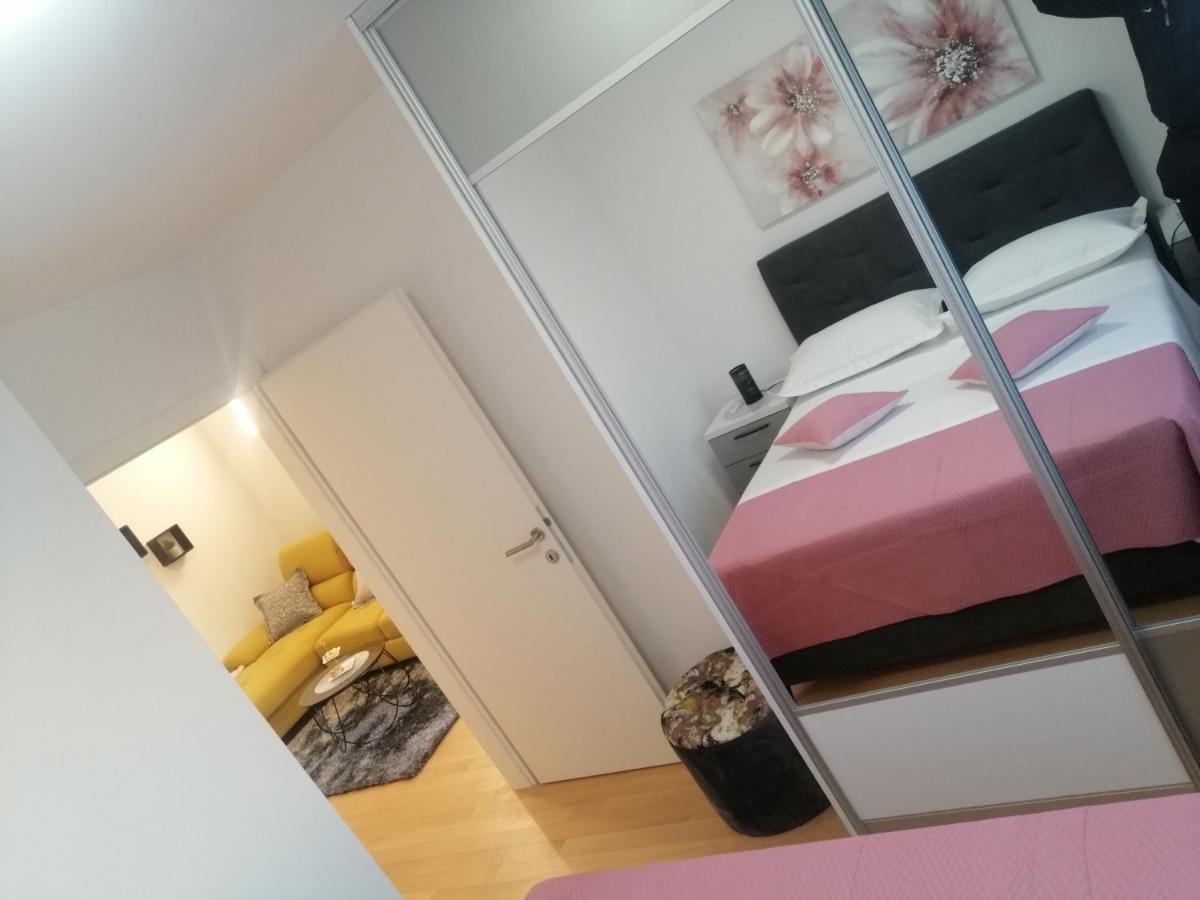 Luxury Apartment Queen Солин Екстериор снимка
